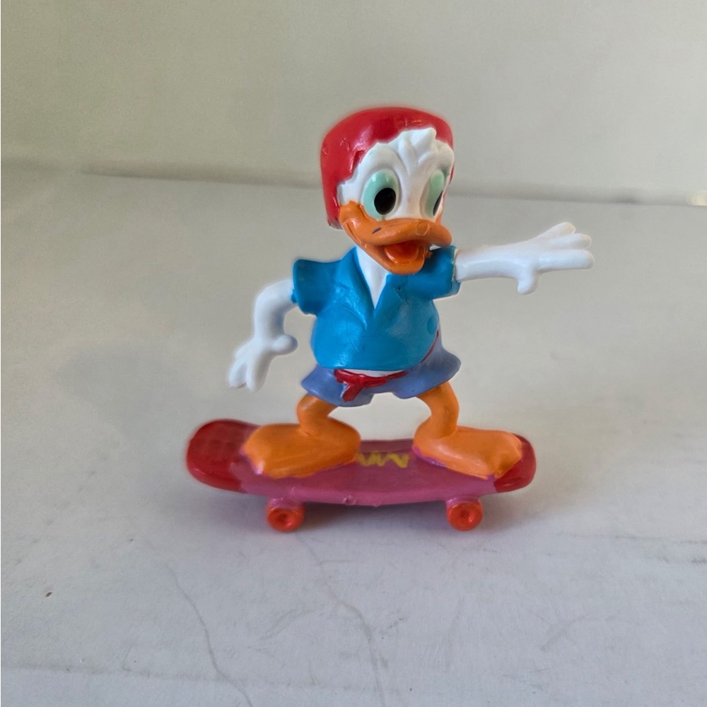 Walt Disney Donald Duck Skateboard Figurine Vintage
